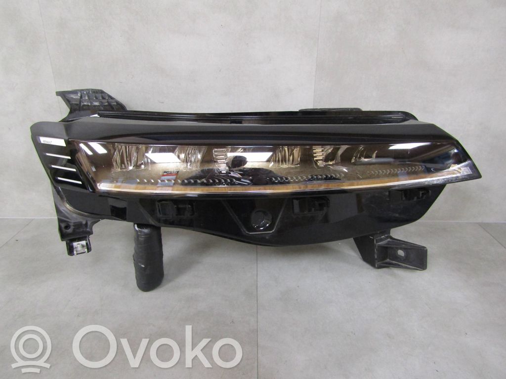 Renault Megane E-Tech Headlight/headlamp 
