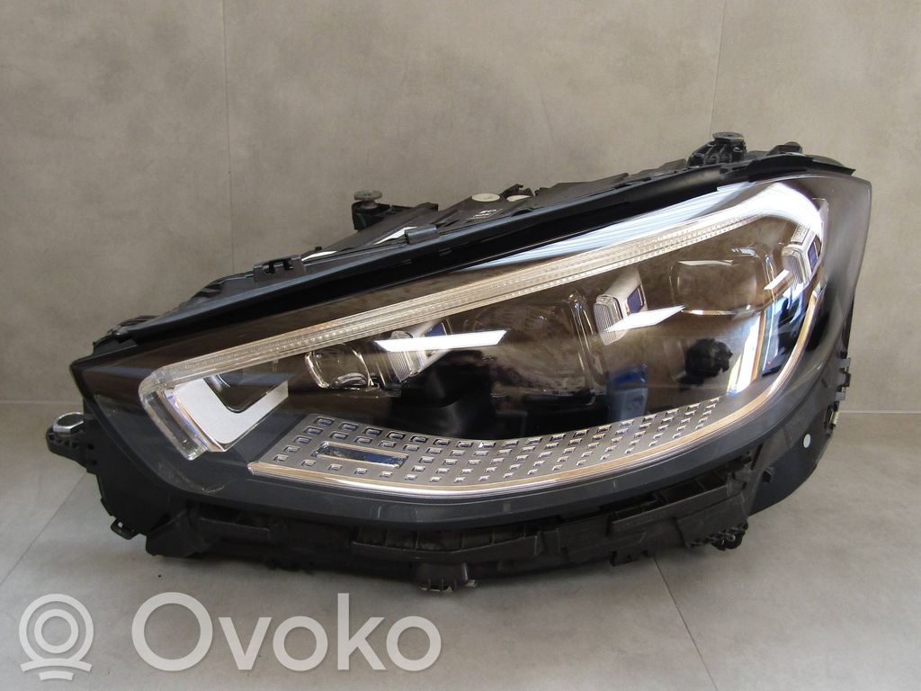Mercedes-Benz S W223 Lampa przednia 