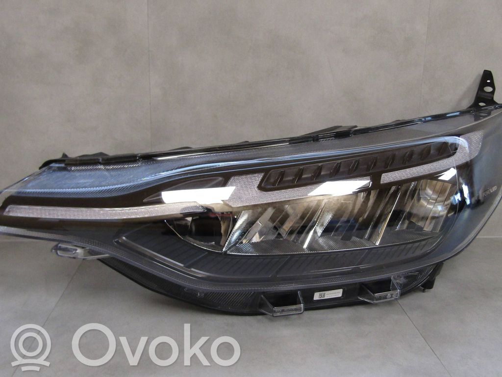 Ford Transit Custom II Lampa przednia 