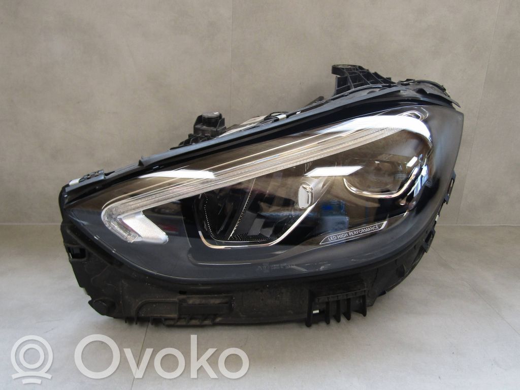 Mercedes-Benz C W206 Lampa przednia 
