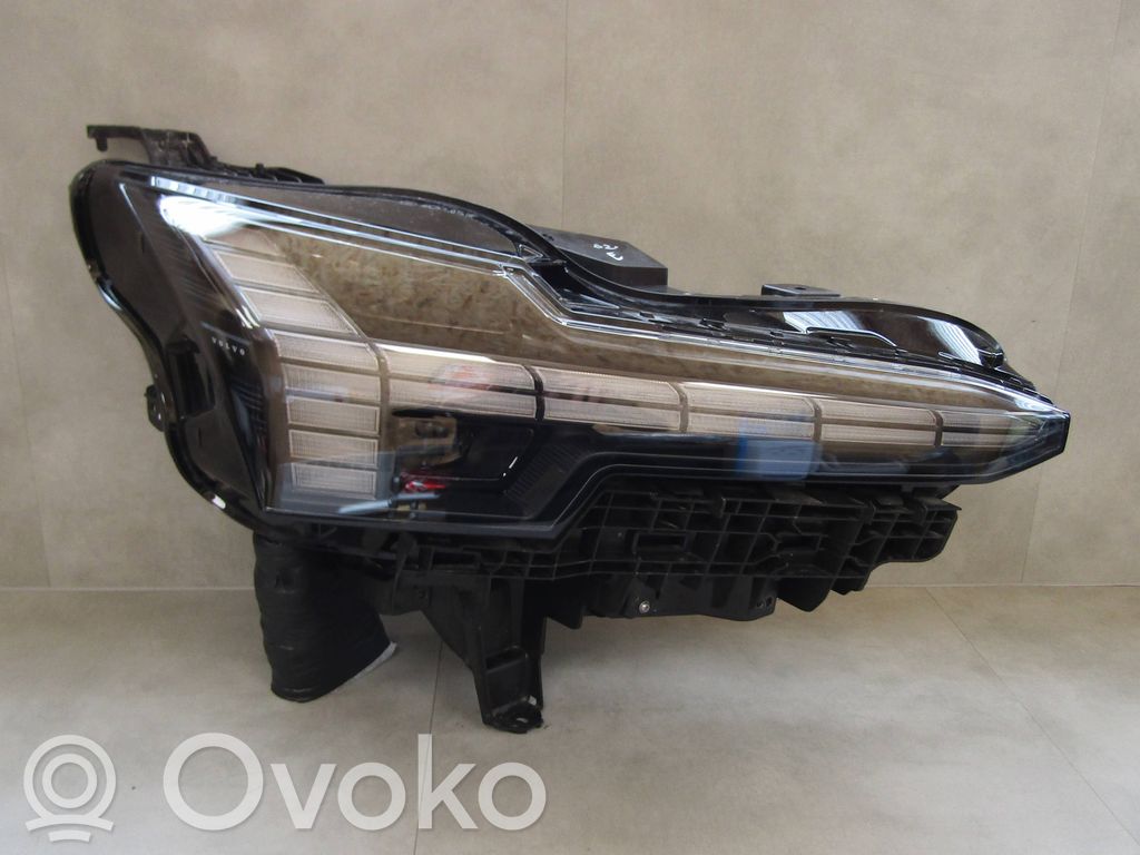 Volvo EX30 Far 