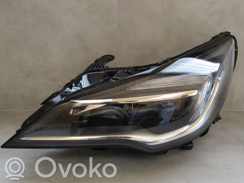 Opel Astra K Lampa przednia 
