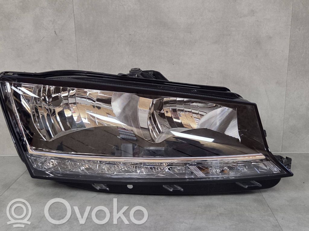 Skoda Fabia Mk4 (6VA) Faro/fanale 
