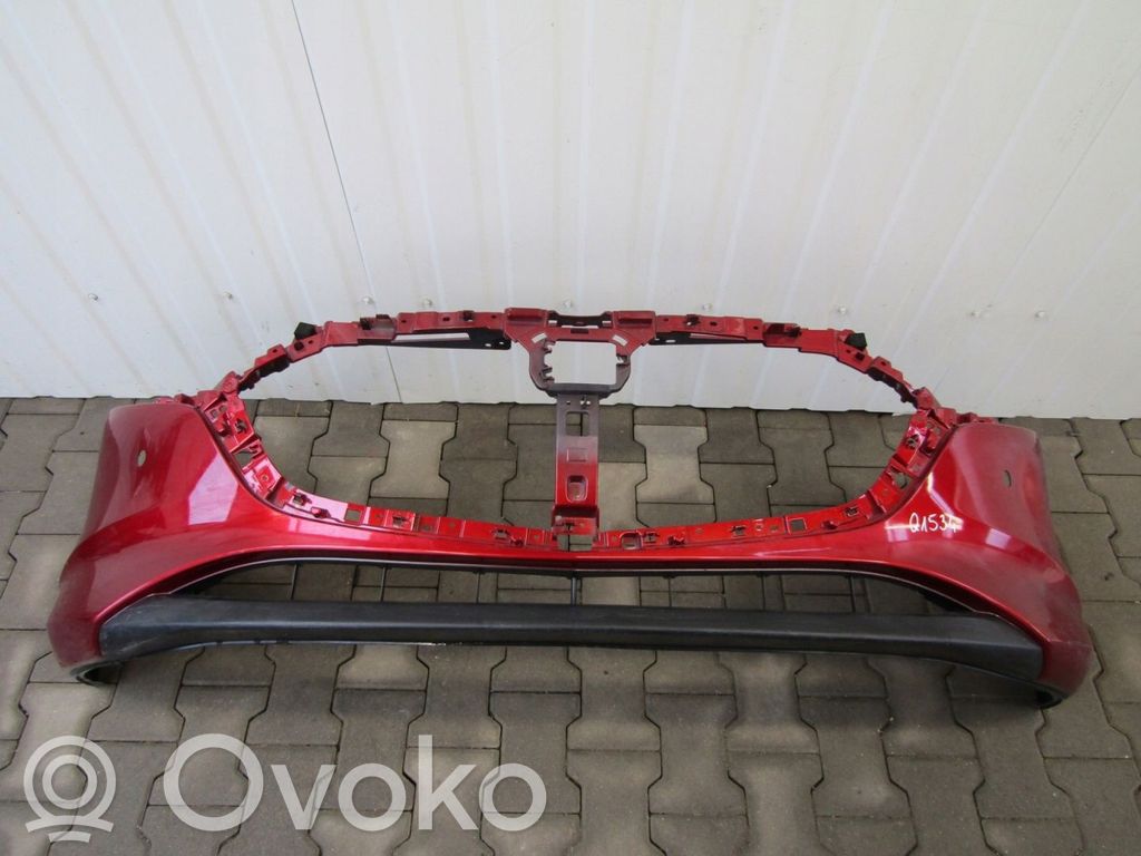 Mazda 3 III Передний бампер 