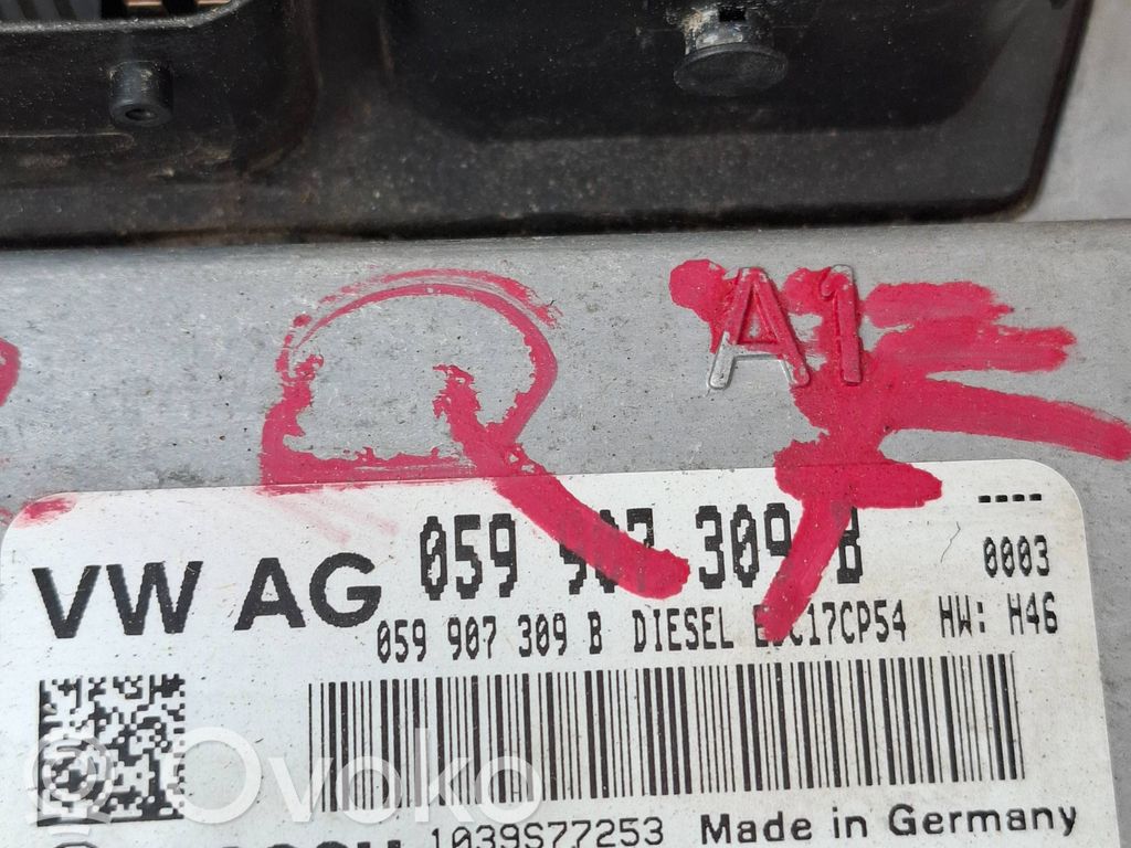 Audi Q7 4M Engine control unit/module 