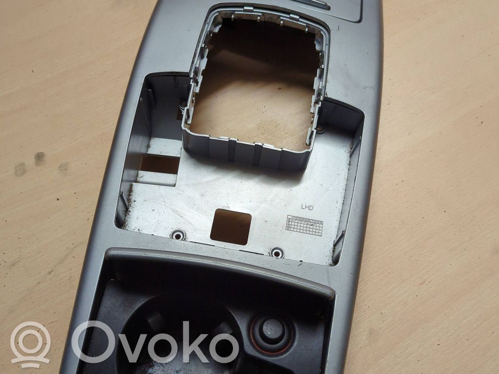 Consola central   4F1864261,T0021886,P0103820