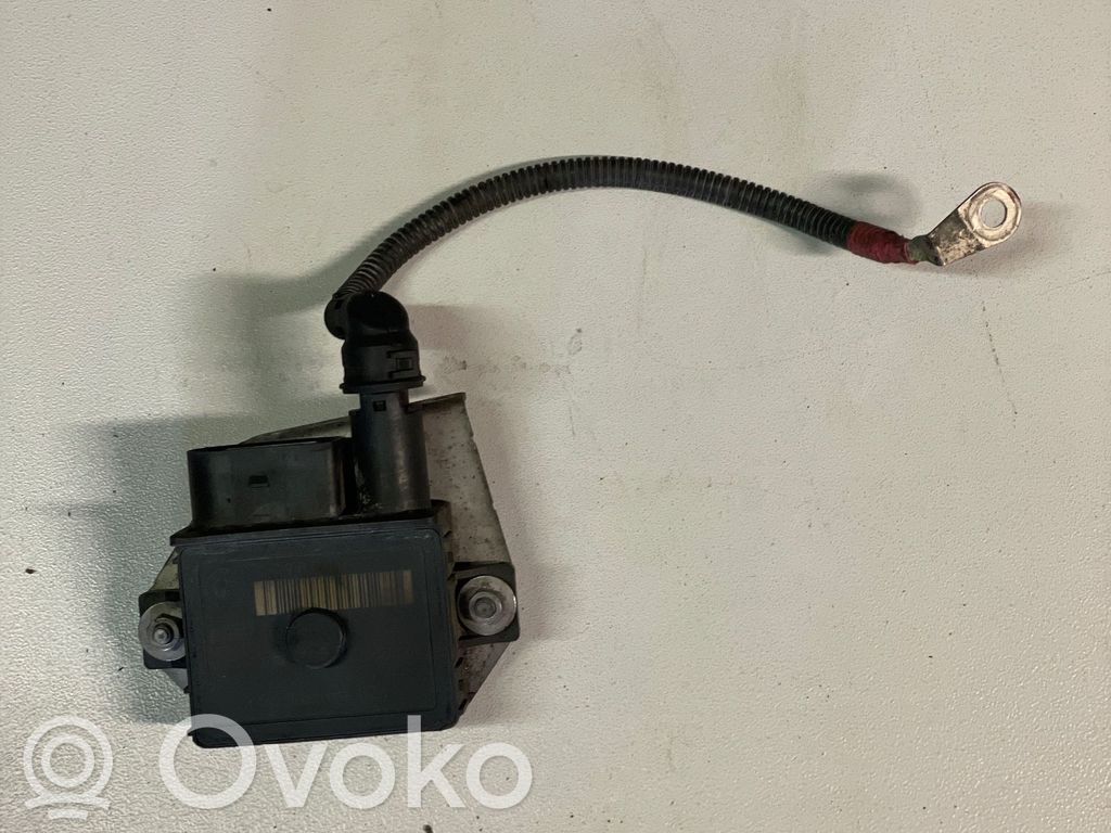 BMW 3 E90 E91 Kvēlsveču relejs 