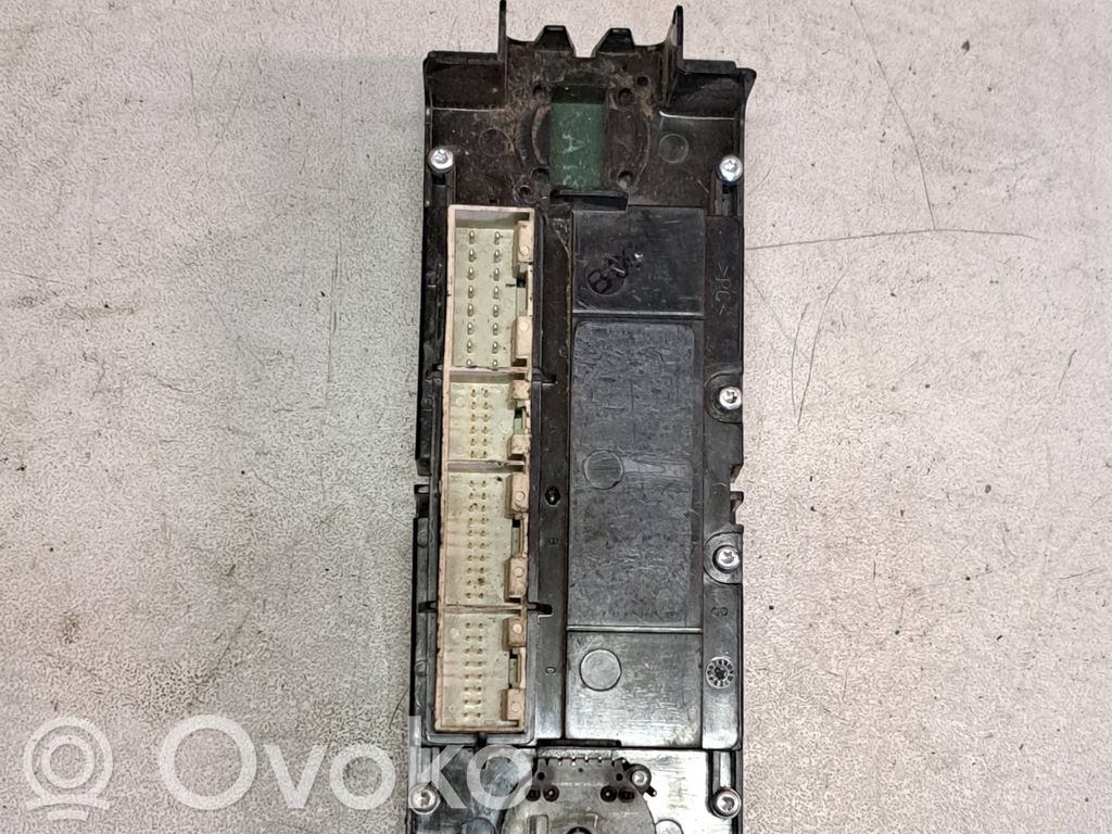 BMW X3 E83 Climate control unit 