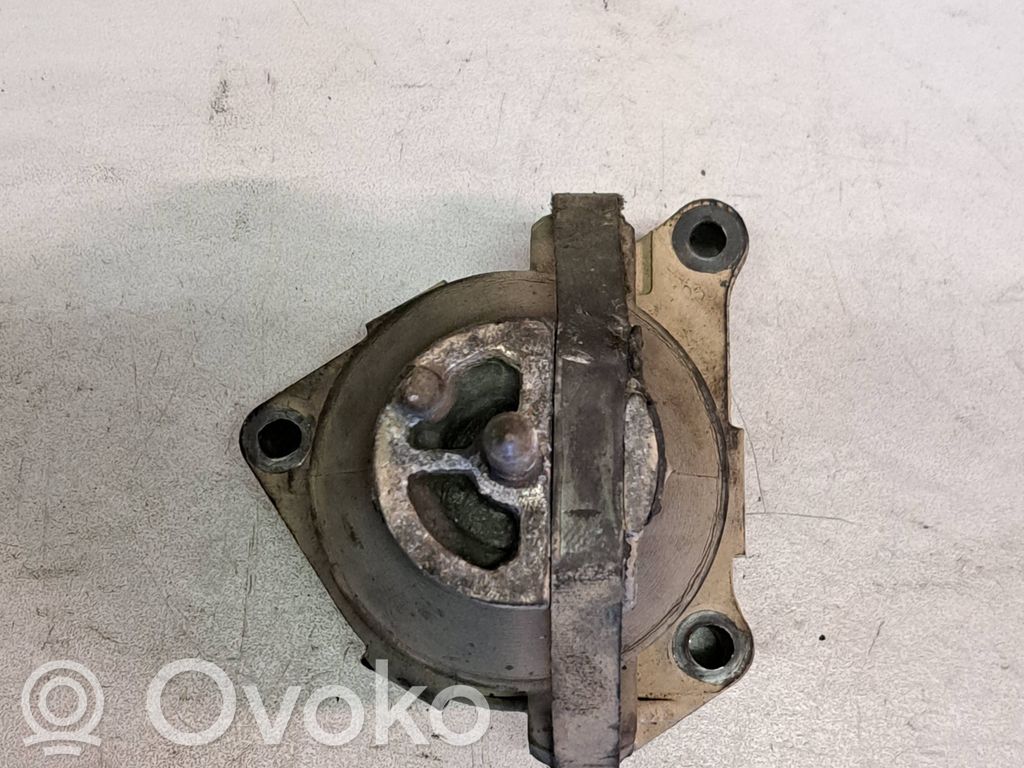 Saab 9-5 Engine mount bracket 