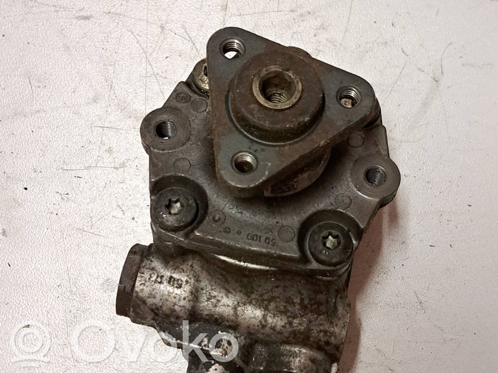BMW 5 E60 E61 Vairo stiprintuvo siurblys 