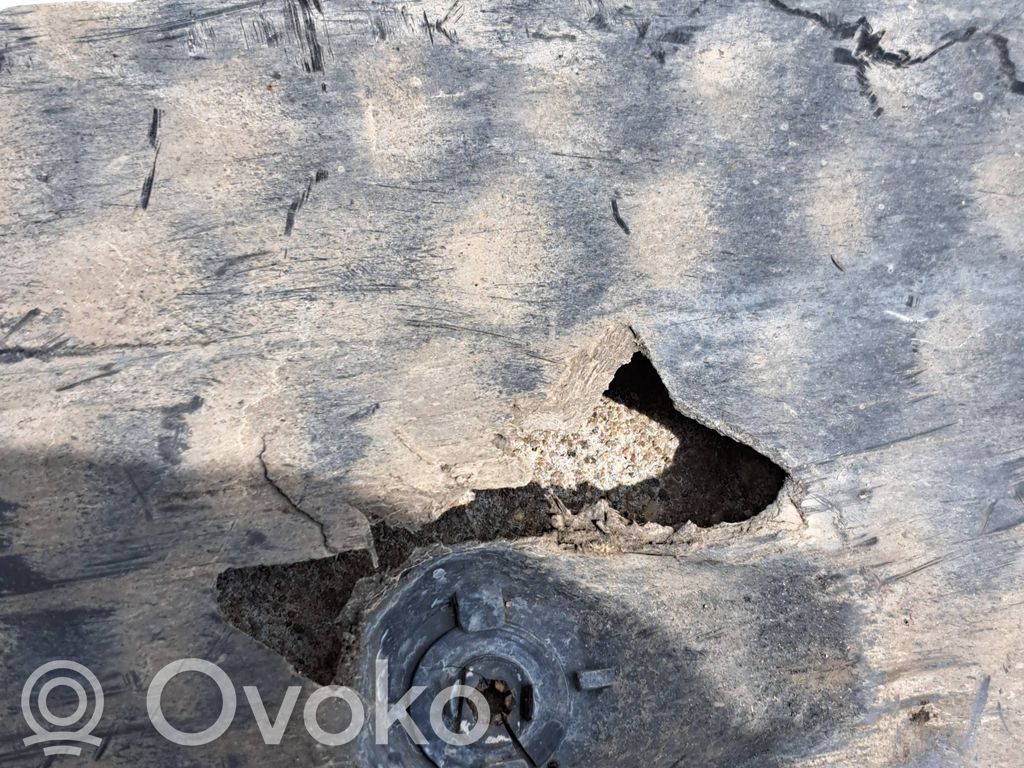 Audi A3 S3 A3 Sportback 8P Osłona środkowa podwozia 