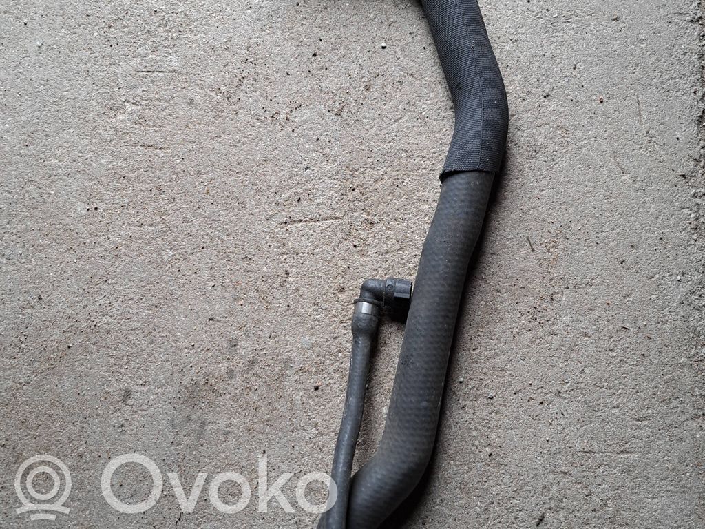 BMW 1 E81 E87 Engine coolant pipe/hose 