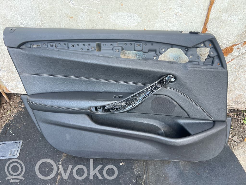 BMW 5 G30 G31 G38 Inne elementy wykończeniowe drzwi przednich 