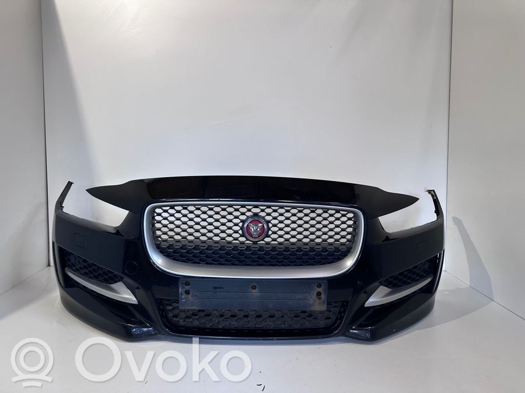 Front bumper   880888