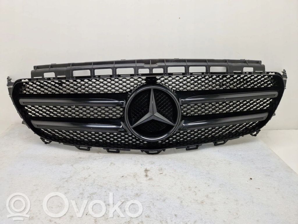 Mercedes-Benz E W213 Etupuskurin ylempi jäähdytinsäleikkö 