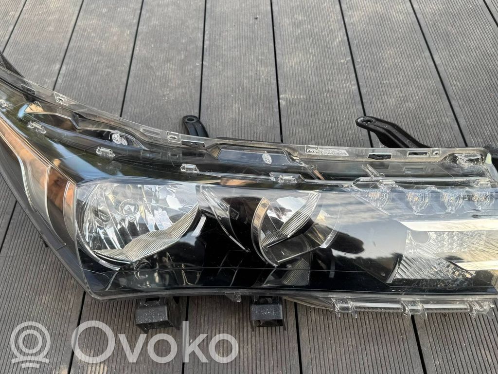 Toyota Corolla E160 E170 Far 