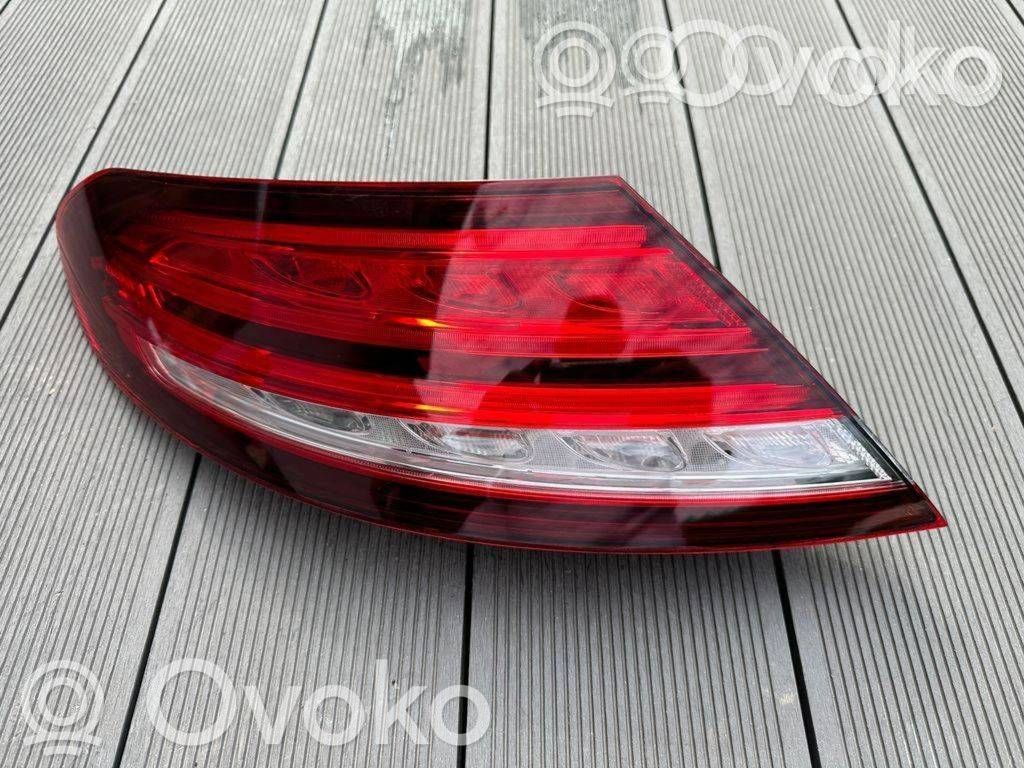 Mercedes-Benz C W205 Lampa tylna 