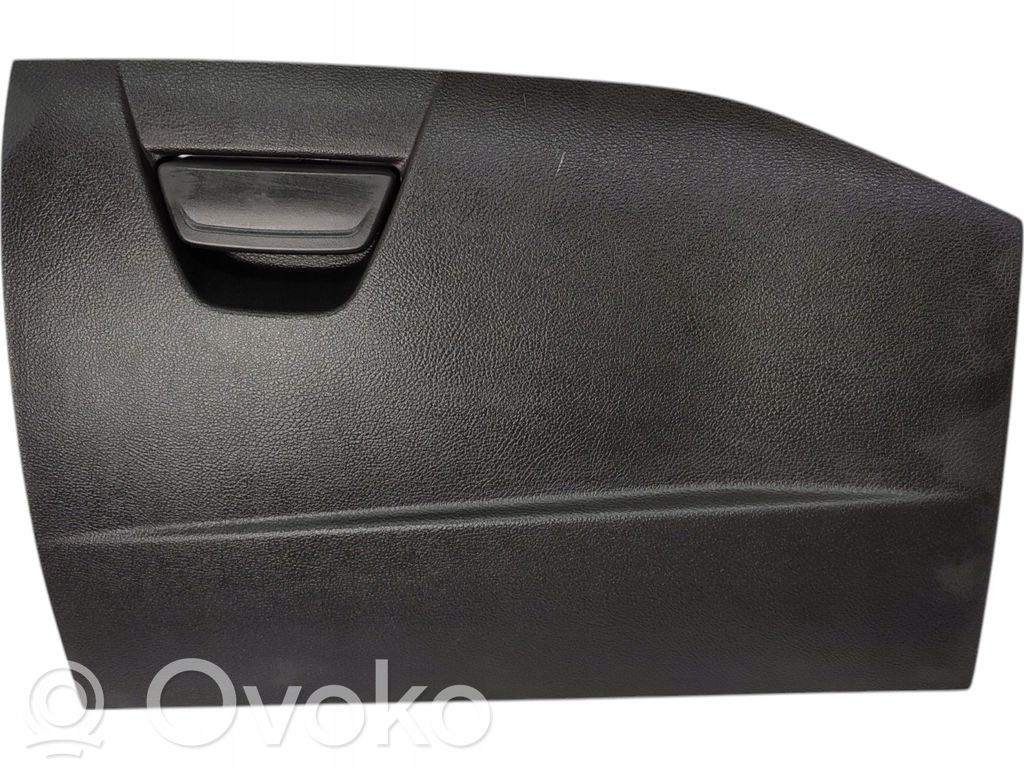 Ford Focus Daiktadėžės (bordačioko) komplektas 