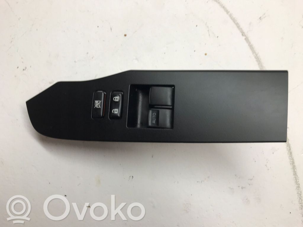 Toyota Auris E180 Przyciski szyb 