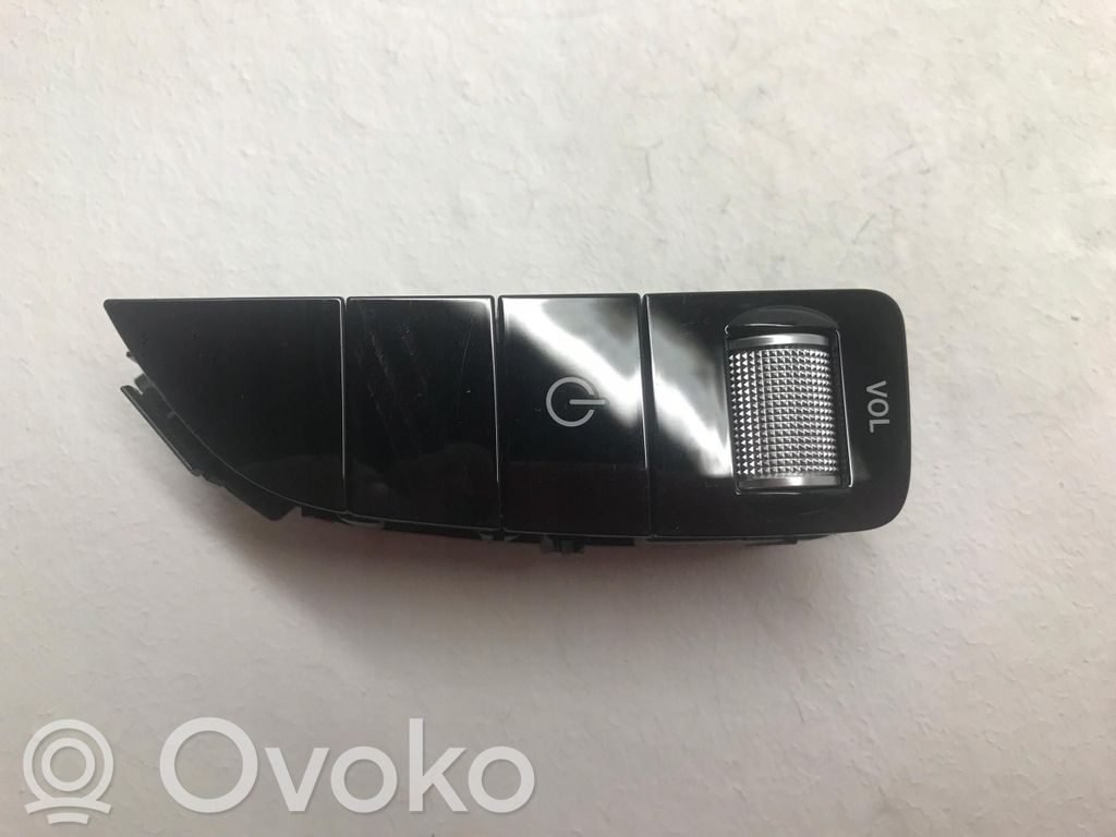 Mercedes-Benz E W213 Mando de control del sonido 