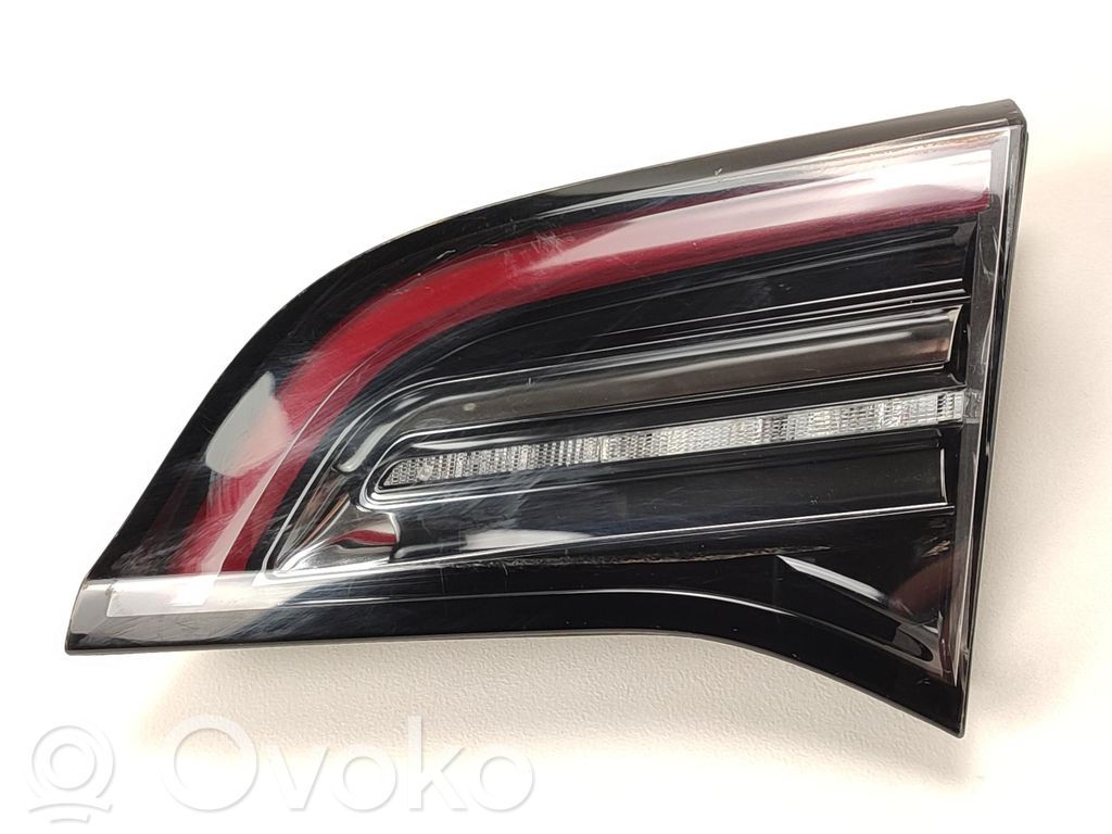 Tesla Model Y Rear/tail lights 