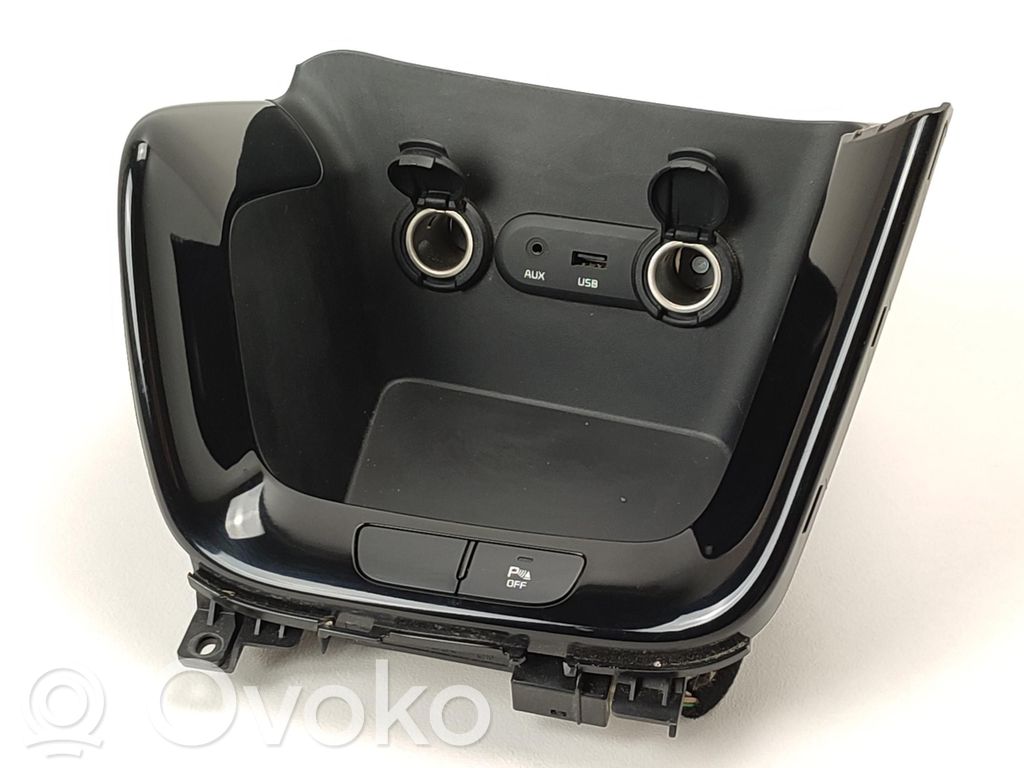KIA Ceed Enchufe conector entrada auxiliar 
