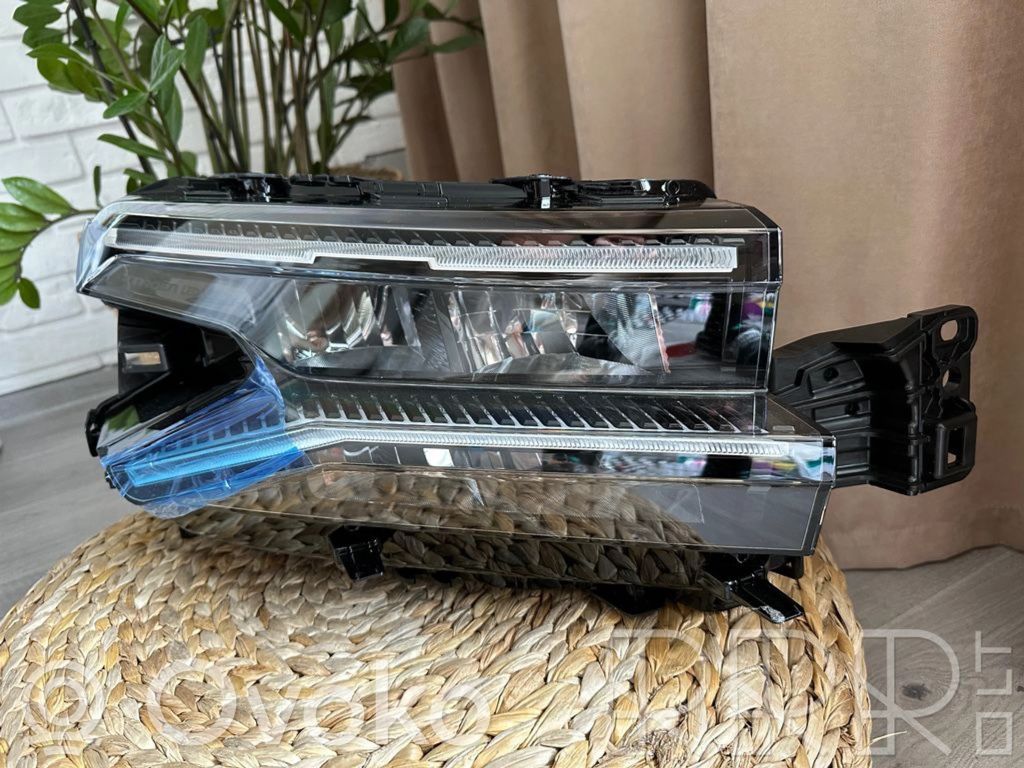 Citroen C5 Aircross Lampa przednia 