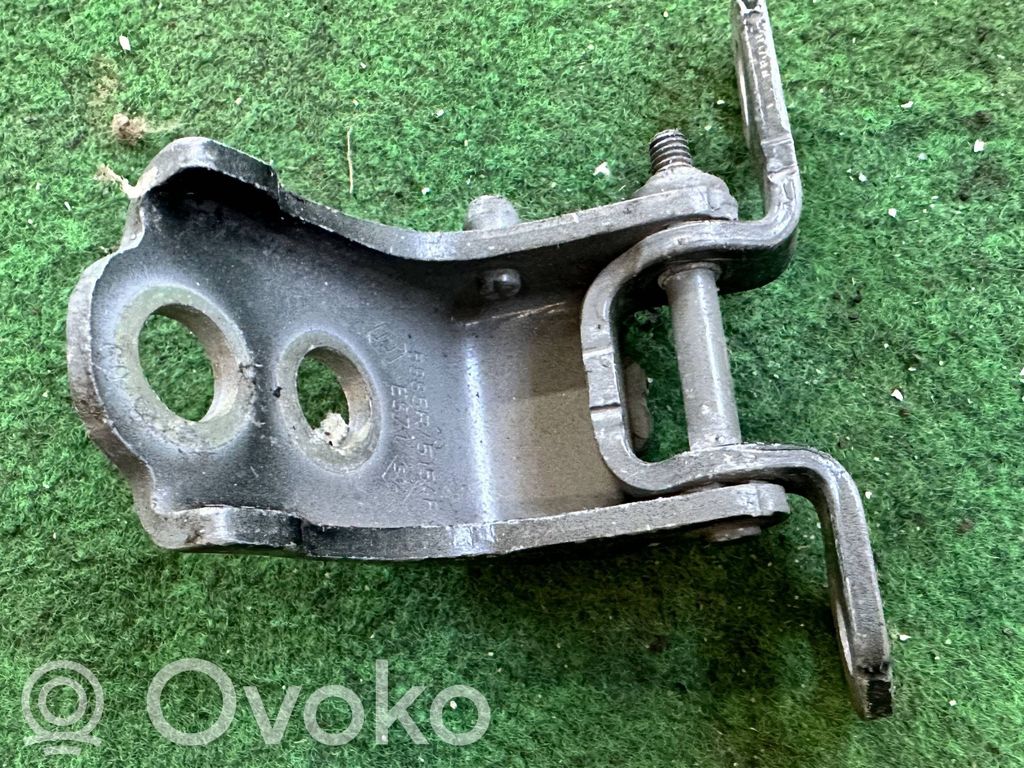 Front door upper hinge   5885R,5154R,5885R5154R
