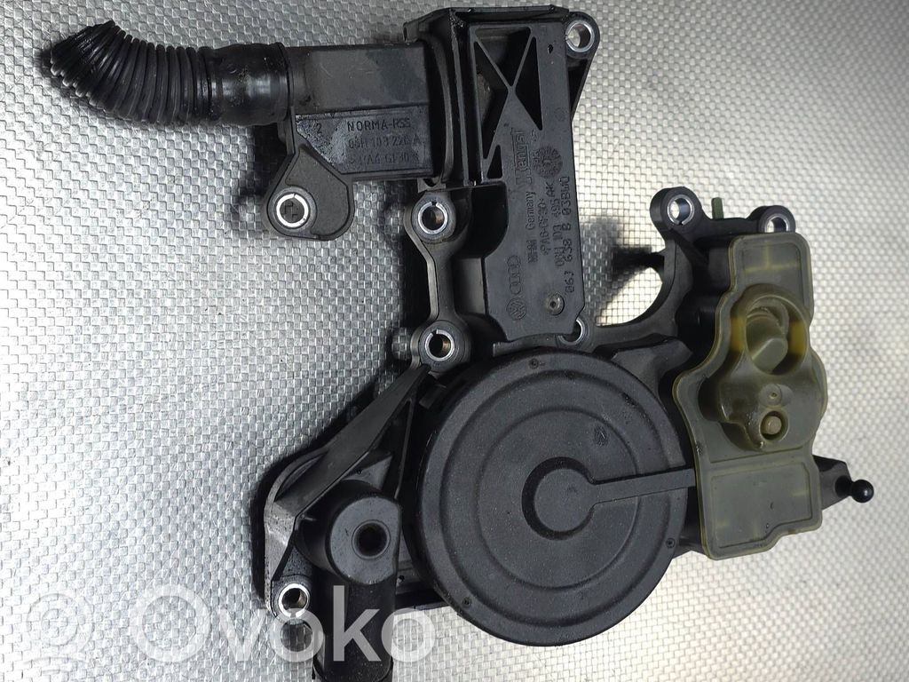 Audi A4 S4 B8 8K Ölabscheider 