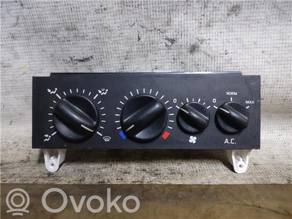 Renault Clio I Air conditioning (A/C) switch 