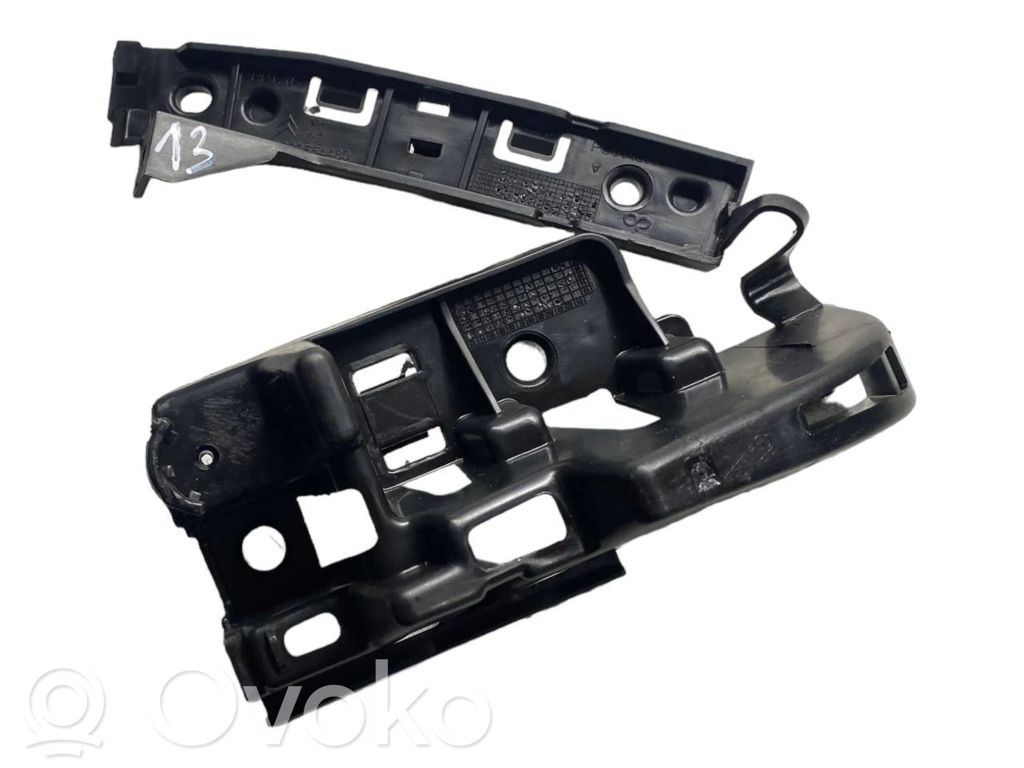 Peugeot Partner Soporte de montaje del parachoques trasero 