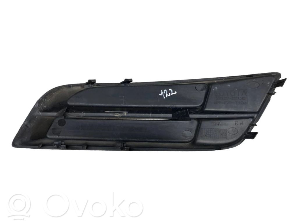 Toyota Corolla E120 E130 Etupuskurin alempi jäähdytinsäleikkö 