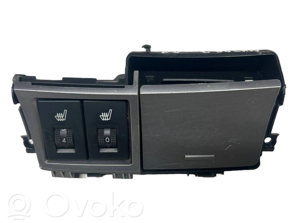 Mazda 3 II Ashtray (front) 