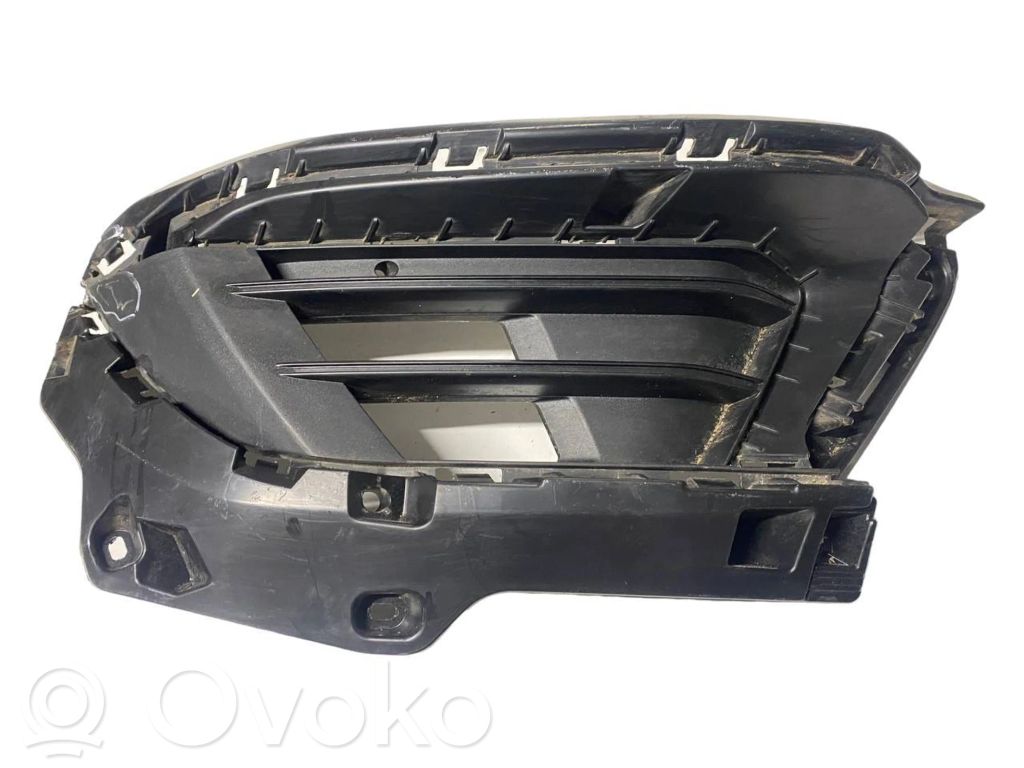Kratka dolna zderzaka przedniego   86563R2010
