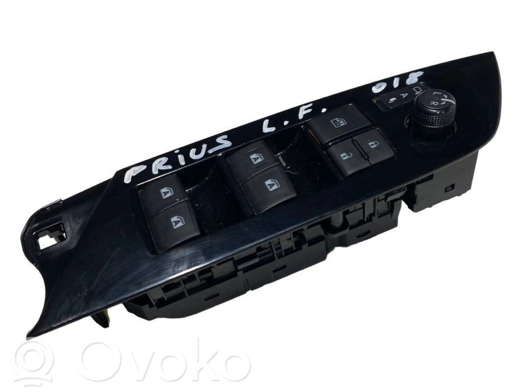 Toyota Prius (XW50) Electric window control switch 