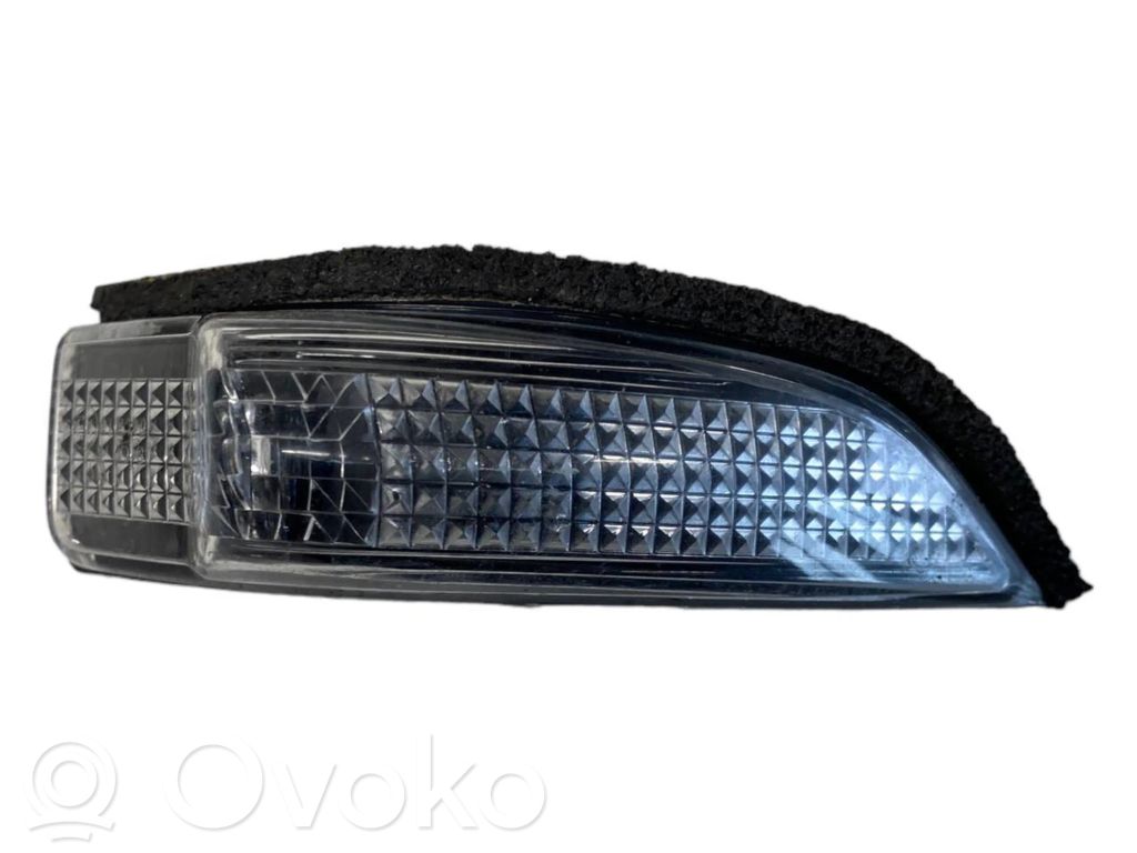 Toyota Yaris Kierunkowskaz na lusterko boczne 