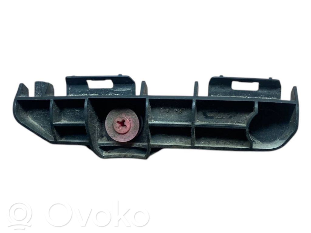 Toyota RAV 4 (XA40) Suport montare bară spate 