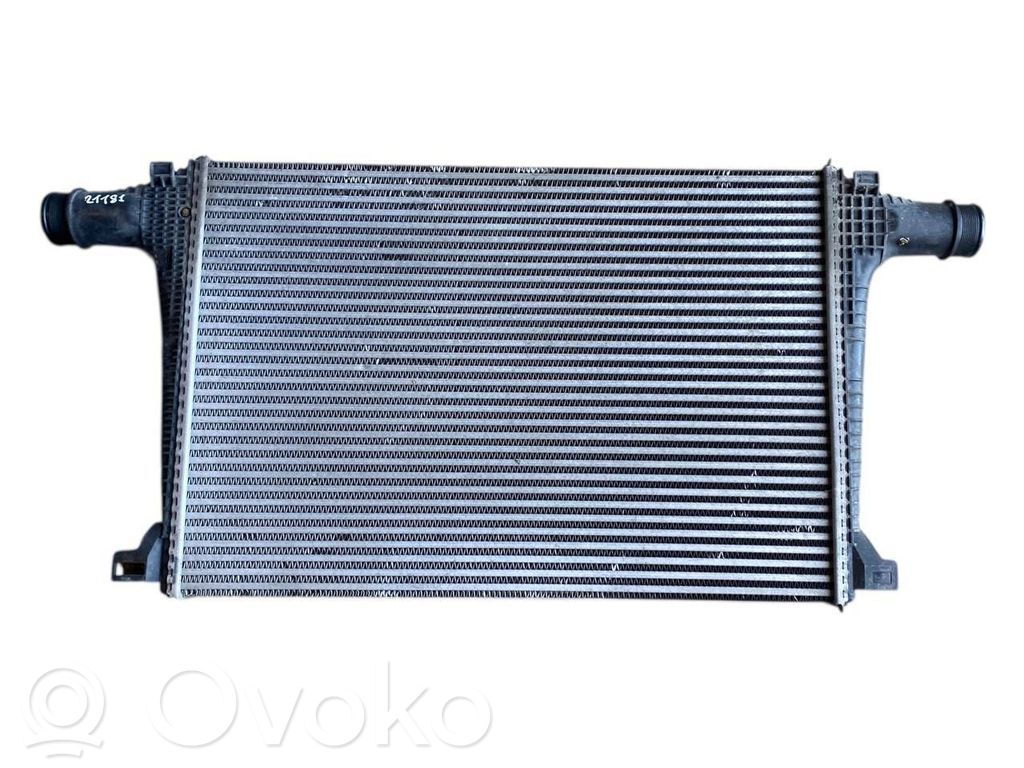Audi Q7 4M Interkūlerio radiatorius 