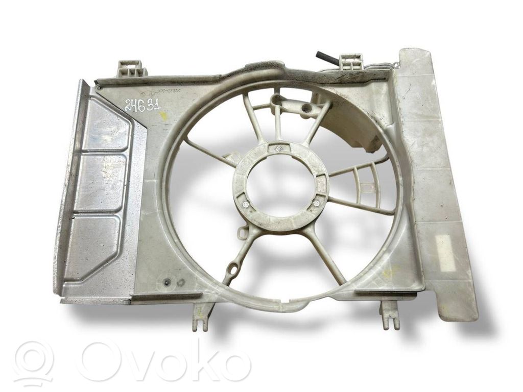 Toyota Yaris Elektryczny wentylator chłodnicy 