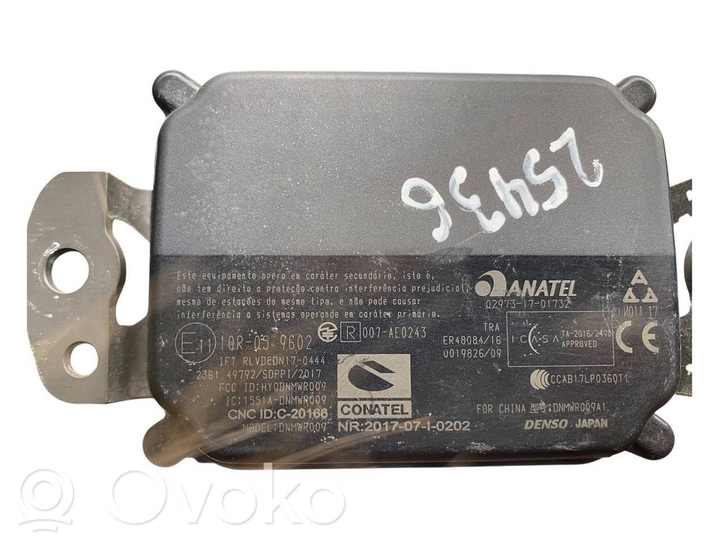 Toyota RAV 4 (XA50) Distronic sensor radar 
