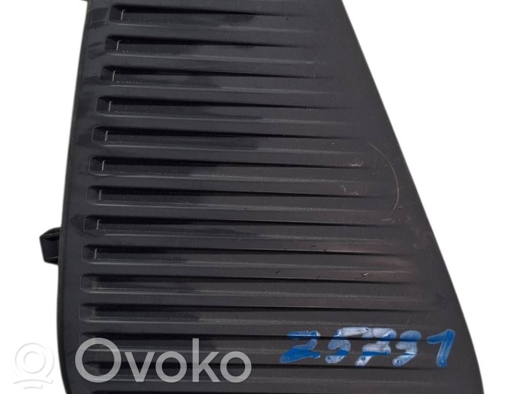 Kratka dolna zderzaka przedniego   99938521,085983
