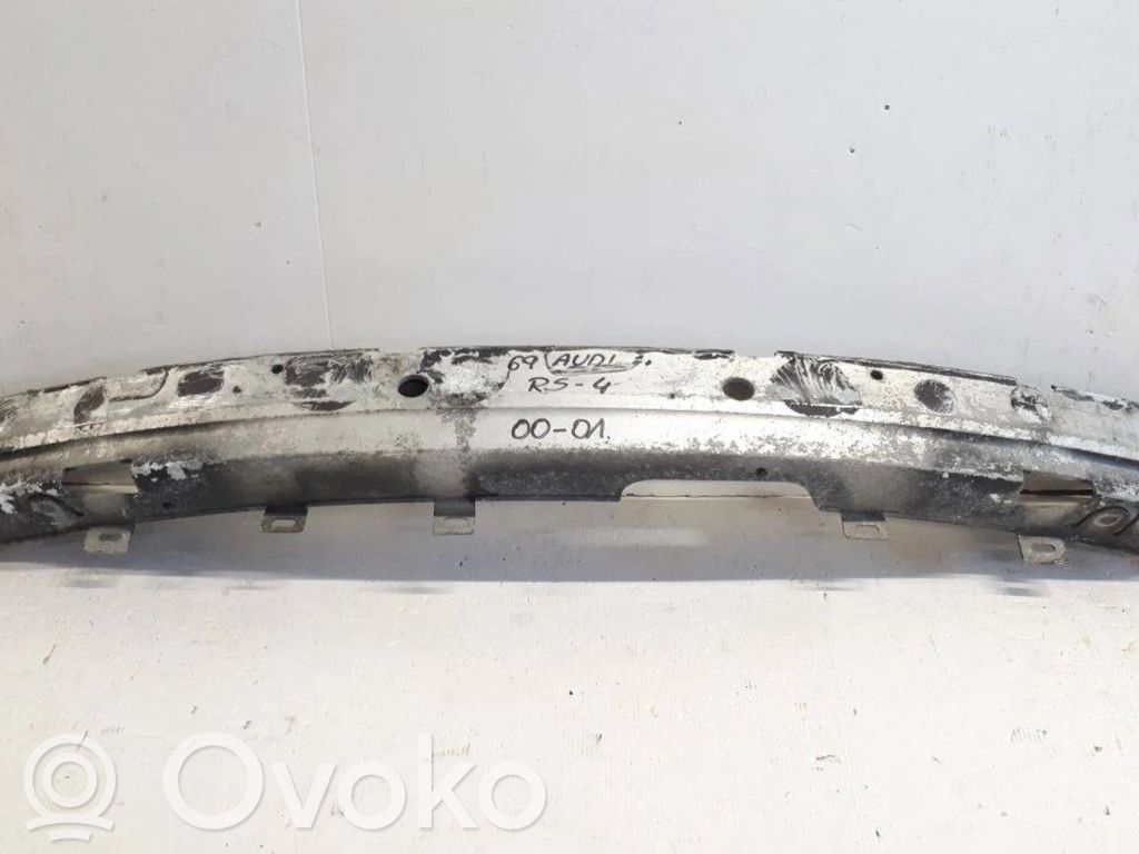 Audi RS4 Priekinis sustiprinimas bamperio 
