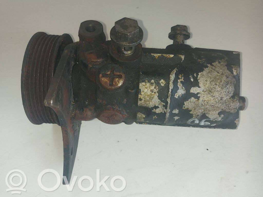 Ohjaustehostimen pumppu   077145155D,8601955140