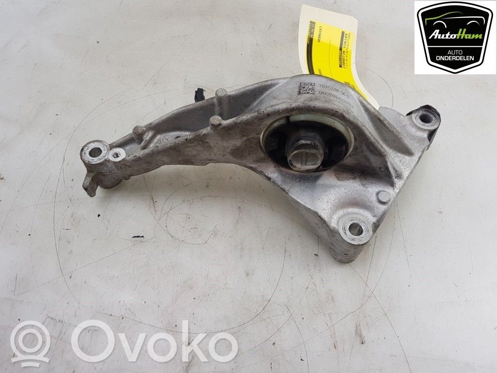 Tesla Model 3 Engine mount bracket 