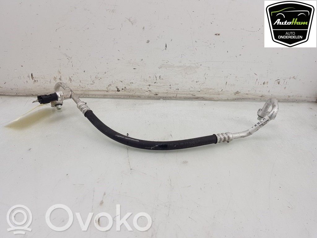 Tesla Model 3 Ilmastointilaitteen putki (A/C) 