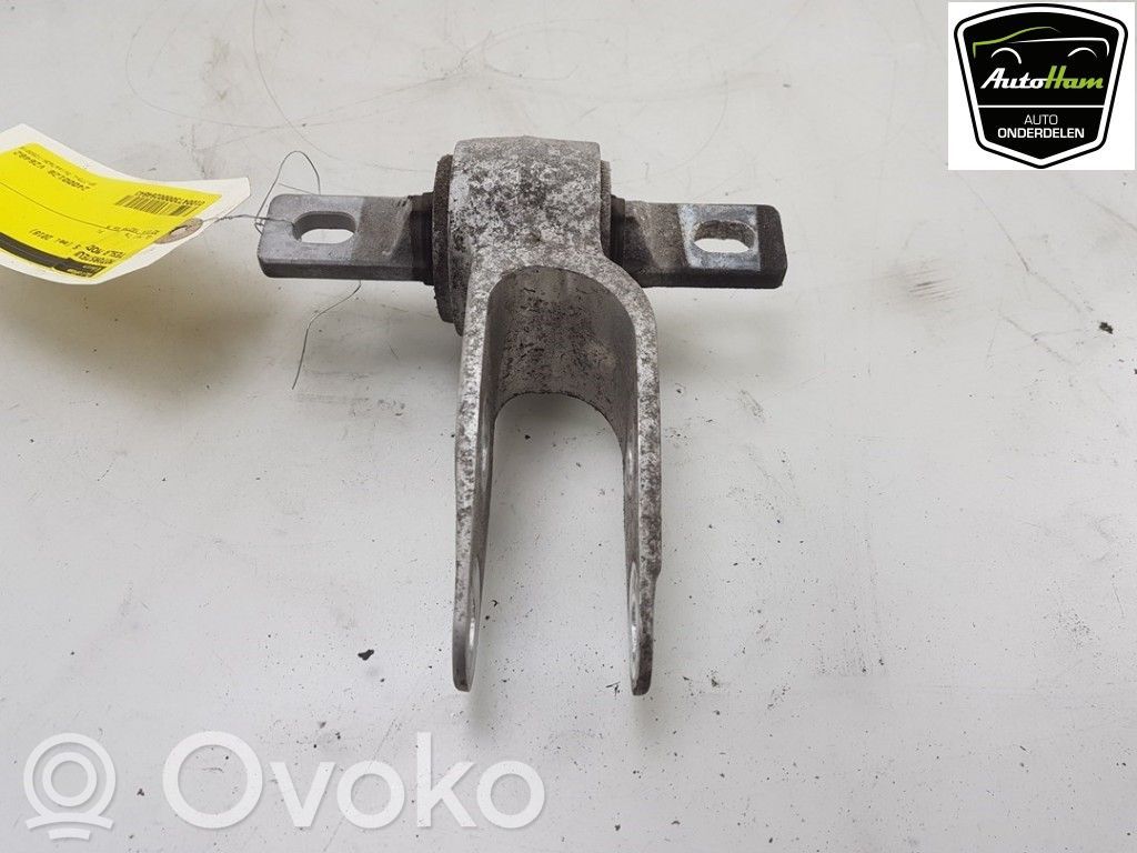 Tesla Model S Engine mount bracket 