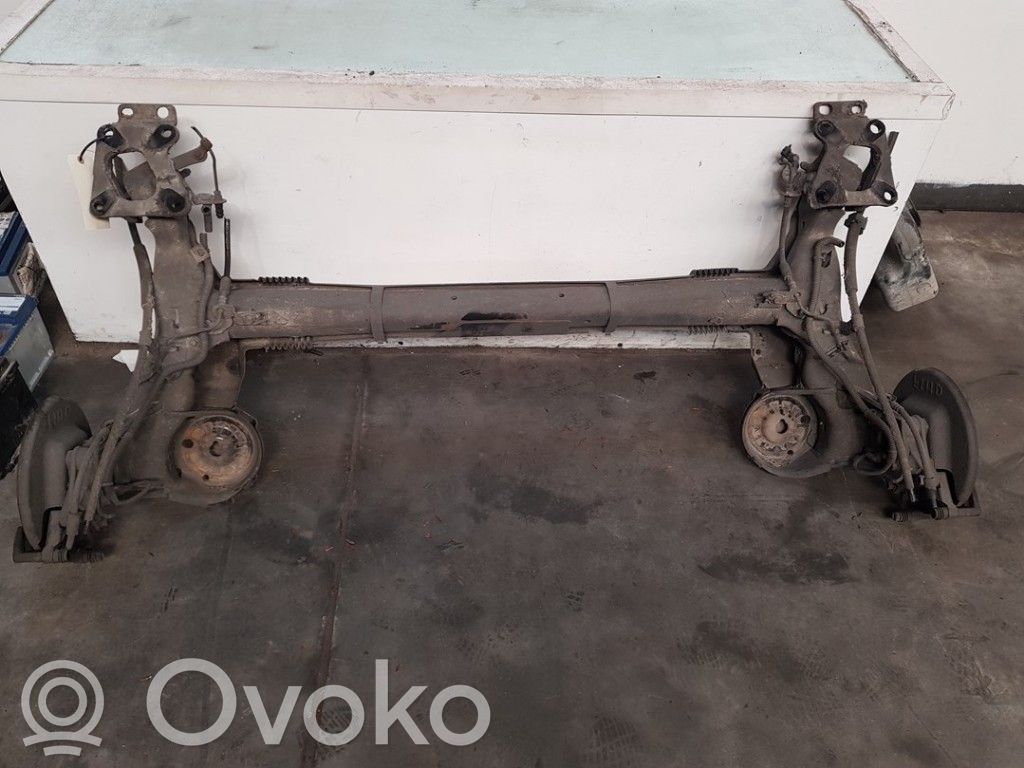 Opel Combo E Eje trasero 