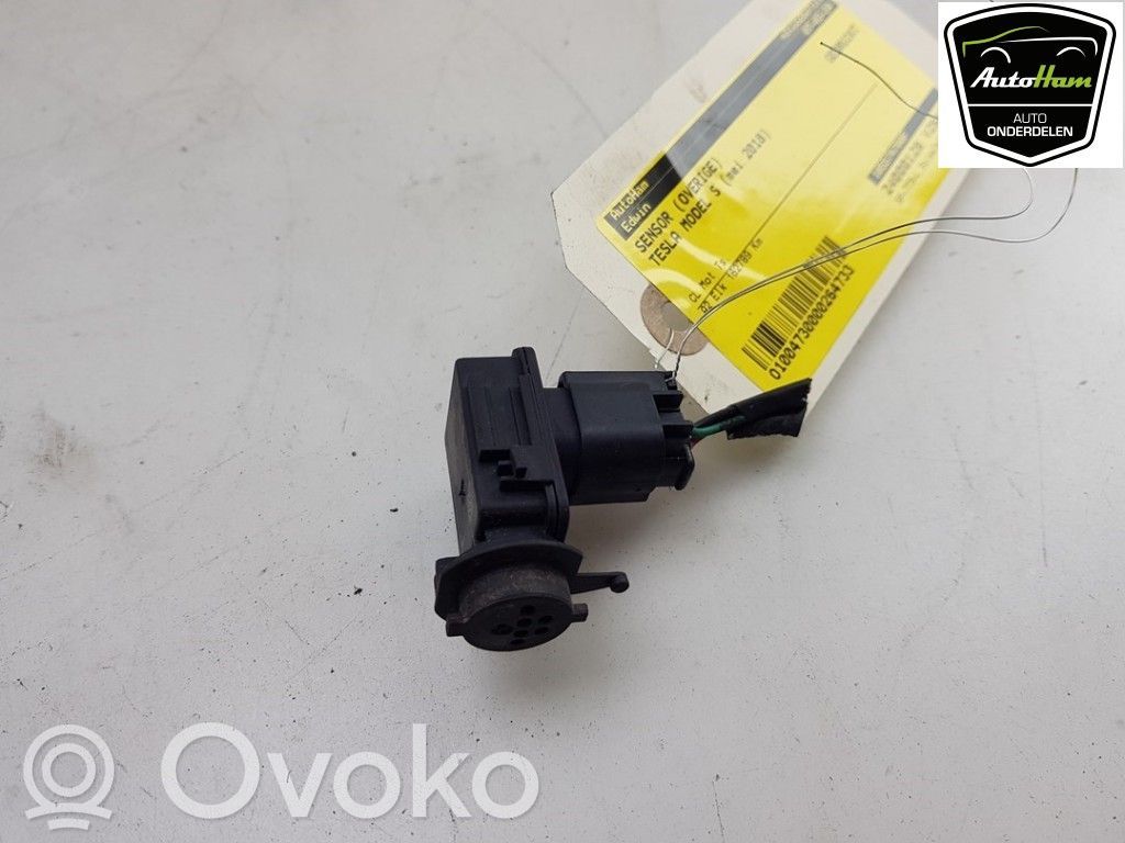 Tesla Model S Sensor 
