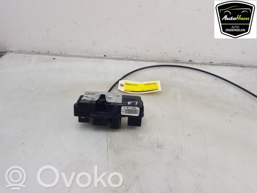 Tesla Model S Takaoven vaijeri 