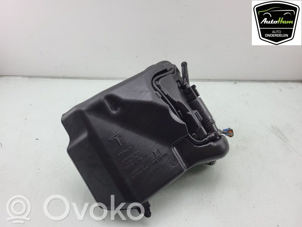 Tesla Model 3 Langų skysčio bakelis 